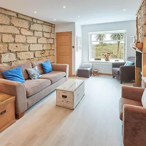 Host & - The Cottage, Holiday home