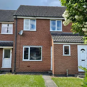 Arista House Entire 3 Bedroom Self Catering Sleeps 5 People, Pet Friendly Holiday home